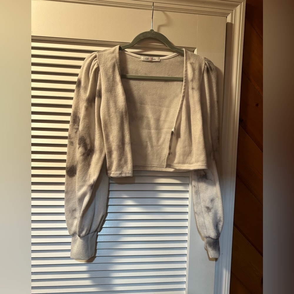 Women’s cropped cardigan sweater